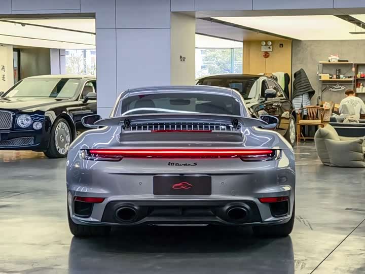 Фото 5 - Porsche 911