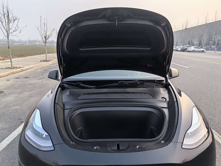 Фото 9 - Tesla Model Y