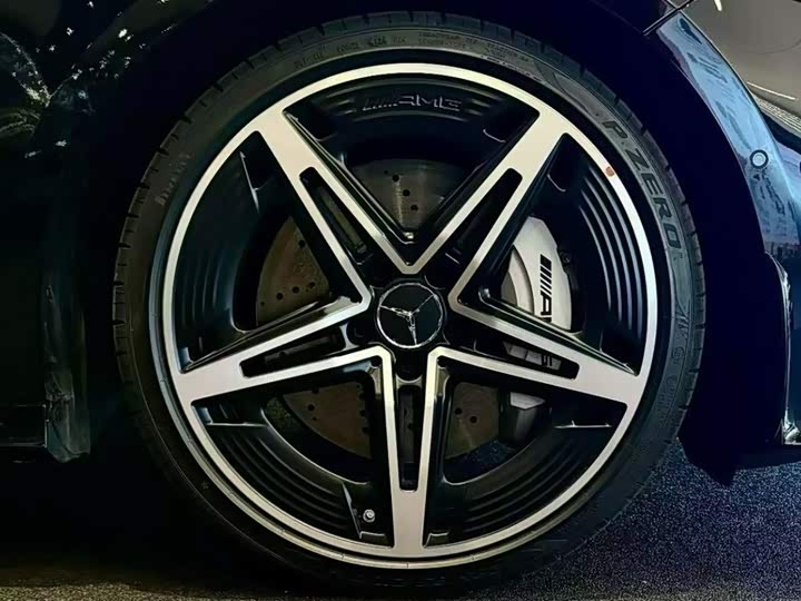 Фото 7 - Mercedes-Benz A-Class AMG