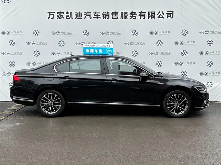 Photo 4 - Volkswagen Magotan