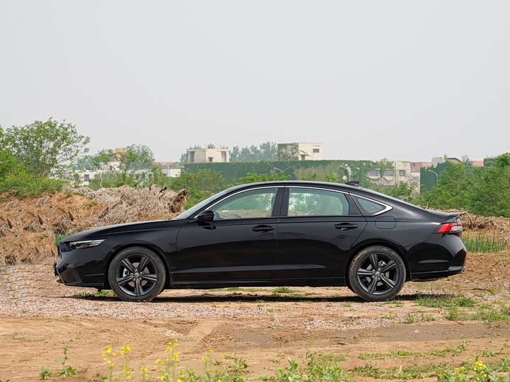 Фото 9 - Honda Inspire