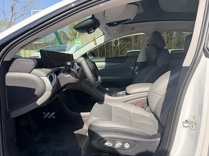 Фото 7 - IM motors L6