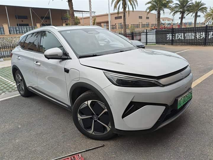 Фото 2 - BYD Yuan Plus