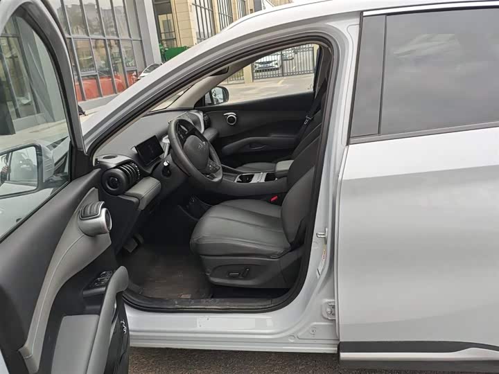 Фото 8 - BYD Yuan Plus