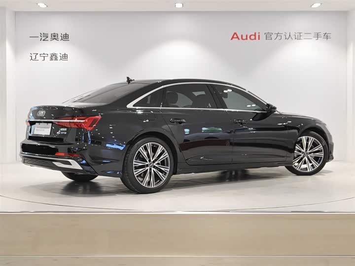 Фото 4 - Audi A6L