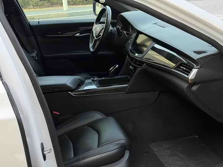 Фото 7 - Cadillac CT6