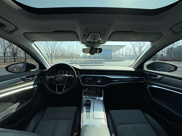 Фото 5 - Audi A6L