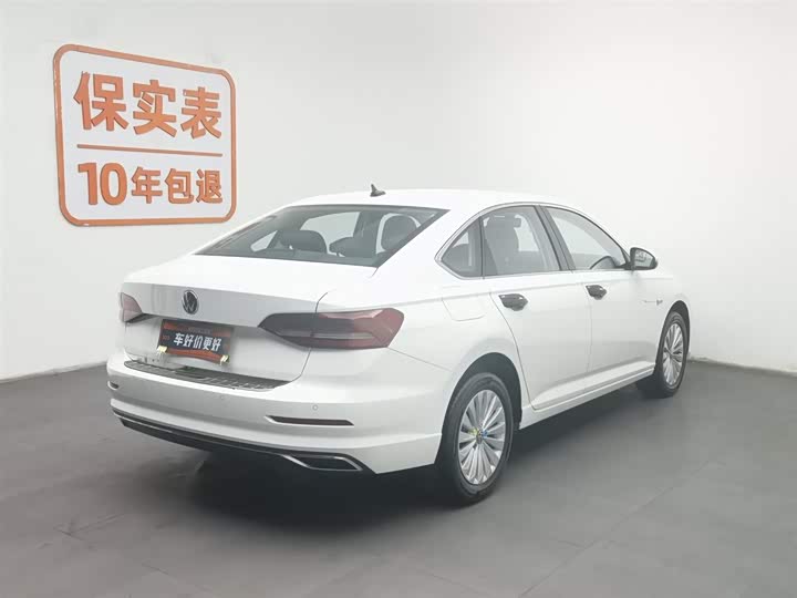 Фото 2 - Volkswagen Lavida