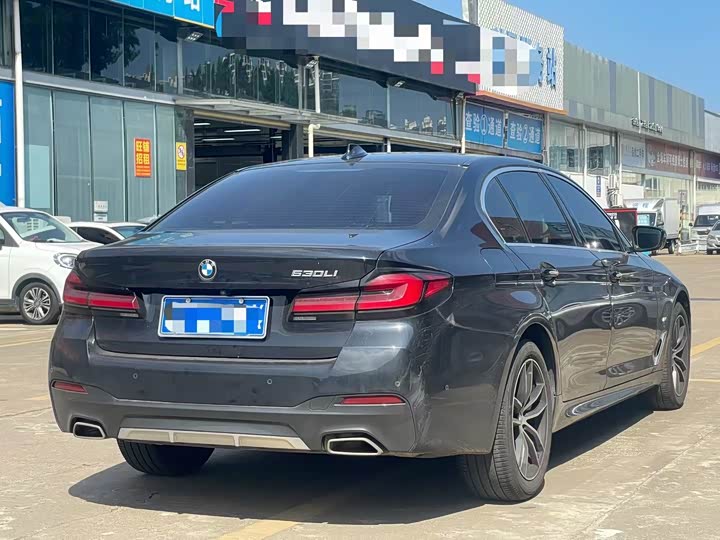 Фото 5 - BMW 5 Series