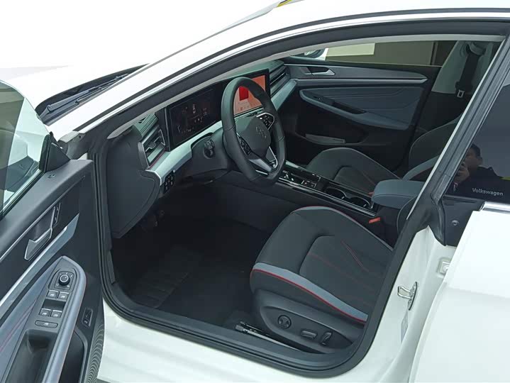 Фото 9 - Volkswagen Lamando L