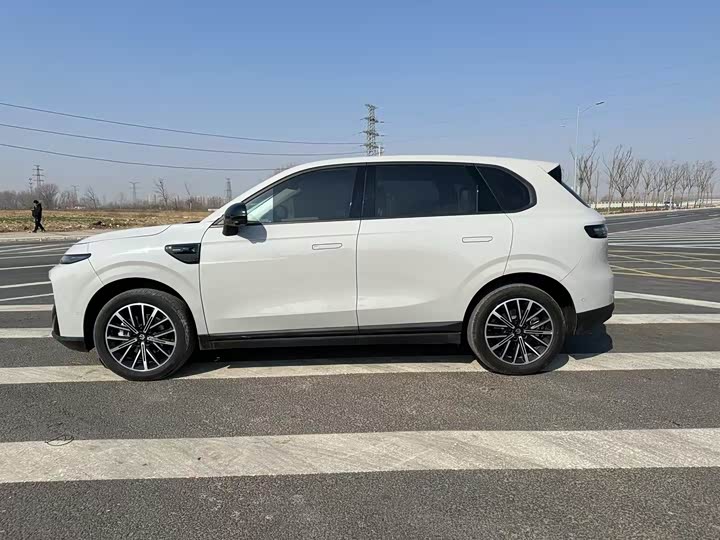 Фото 4 - Leapmotor B10