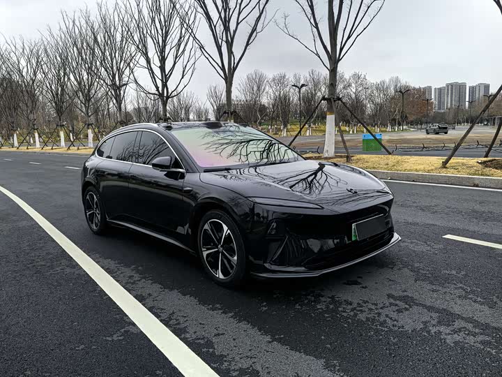 Фото 3 - Nio ET5T