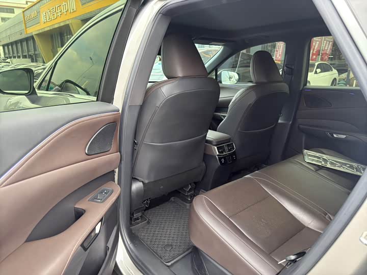 Фото 5 - Lexus RX