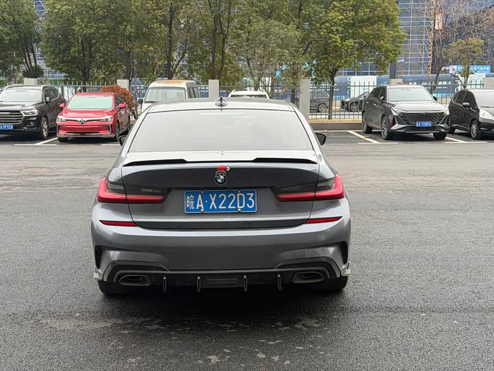 Photo 8 - BMW 3 Series