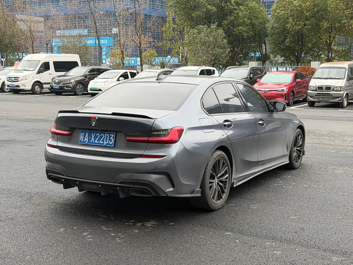 Photo 9 - BMW 3 Series