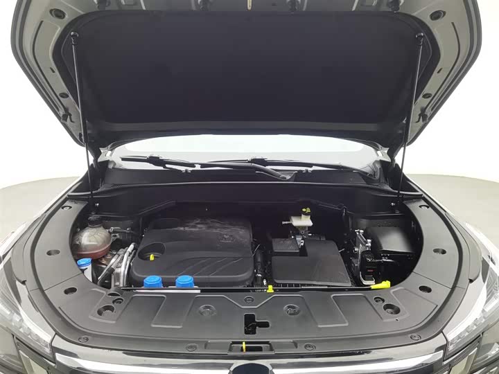 Фото 6 - Changan UNI-Z Hybrid