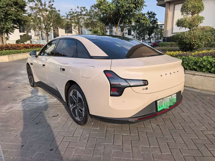 Фото 7 - XPeng Mona M03