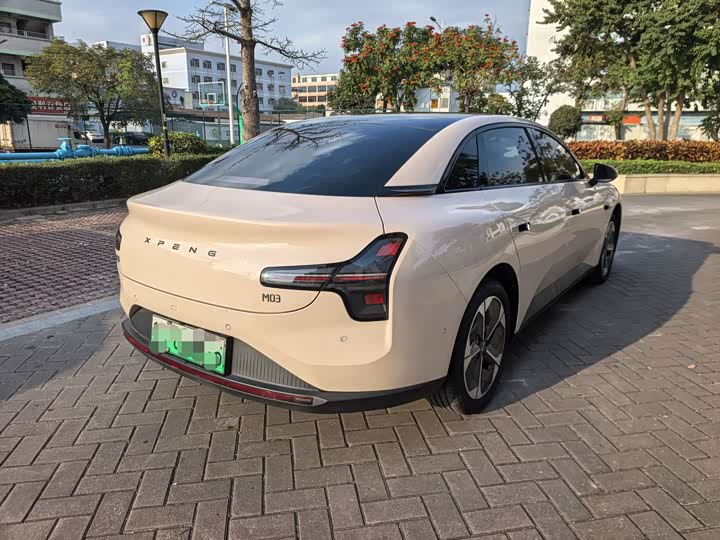 Фото 9 - XPeng Mona M03