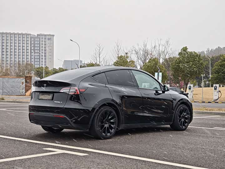 Фото 5 - Tesla Model Y