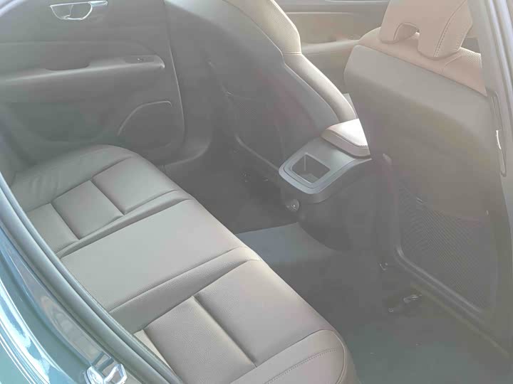 Фото 6 - Volvo S60