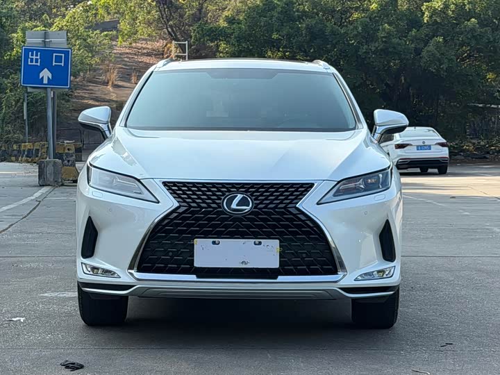 Фото 2 - Lexus RX