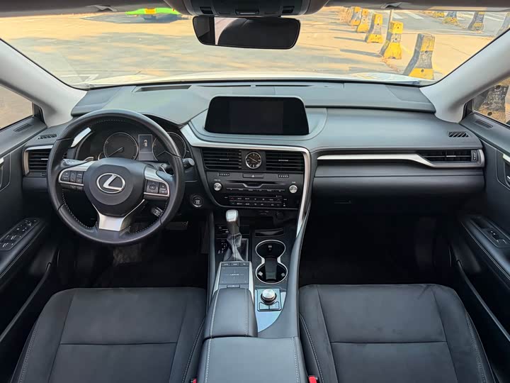 Фото 5 - Lexus RX