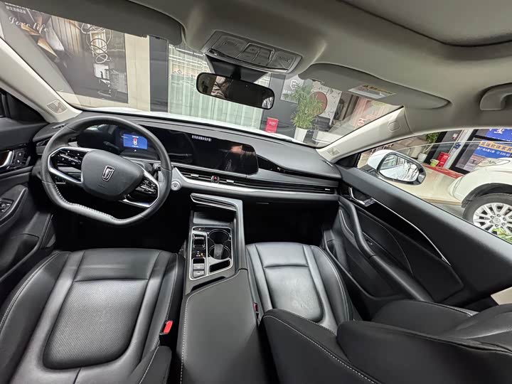 Фото 8 - Bestune B70