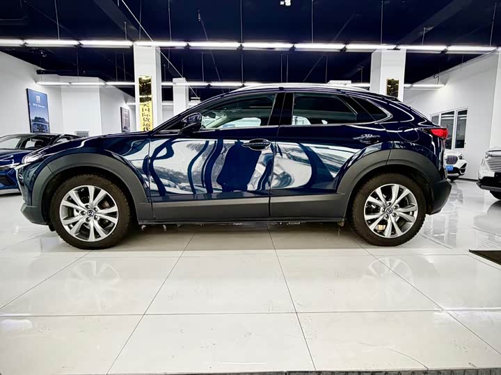 Фото 3 - Mazda CX-30