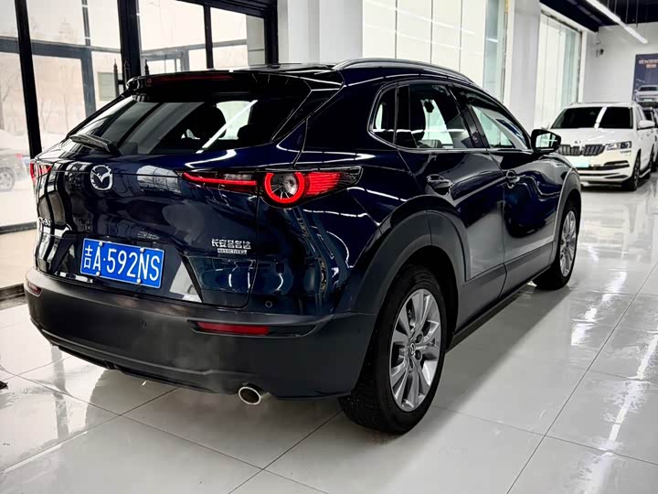 Фото 6 - Mazda CX-30