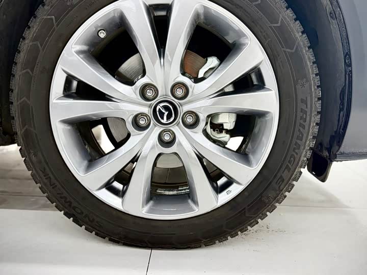 Фото 9 - Mazda CX-30