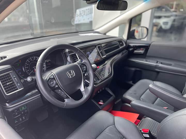 Фото 7 - Honda Elysion