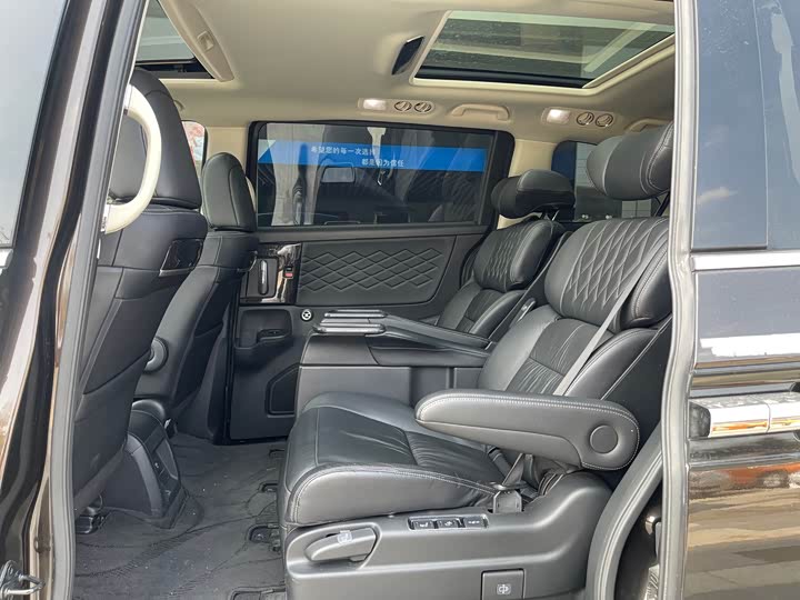 Фото 8 - Honda Elysion