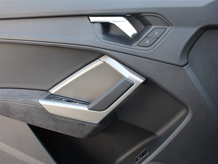 Фото 7 - Audi Q3