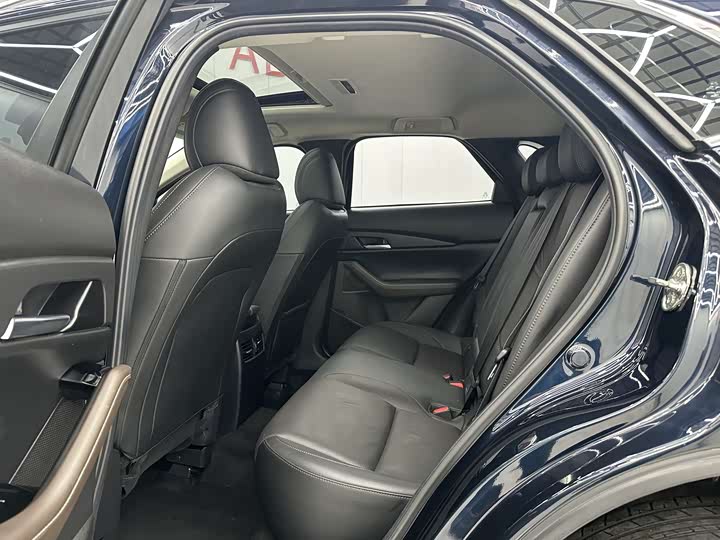 Photo 5 - Mazda CX-30