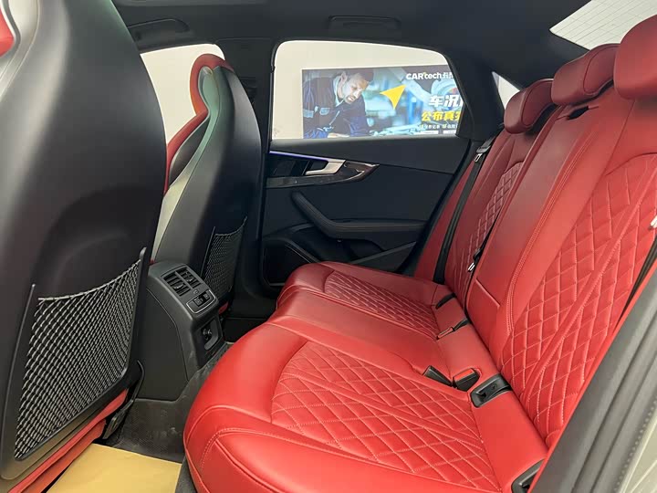 Фото 9 - Audi S4