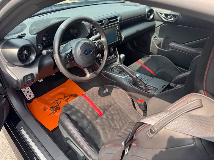 Фото 8 - Subaru BRZ