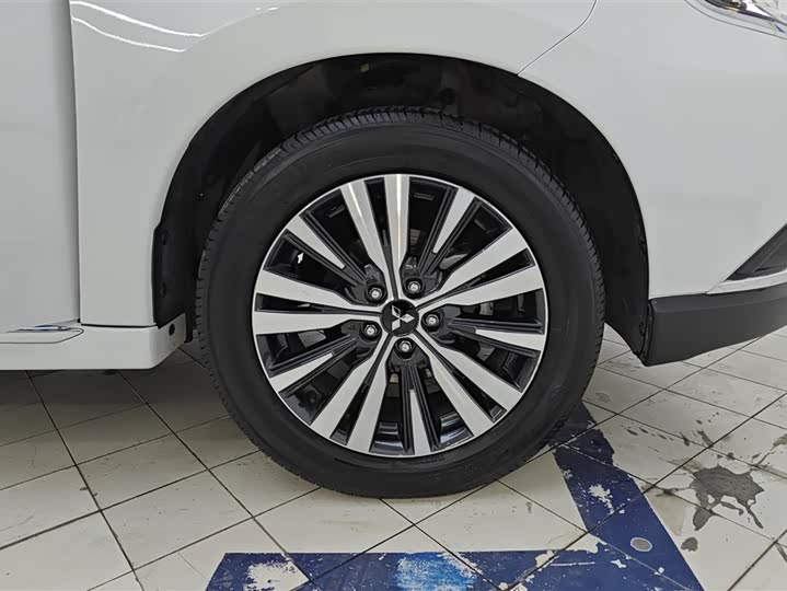 Фото 6 - Mitsubishi Outlander