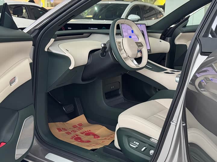 Фото 3 - Xiaomi YU7