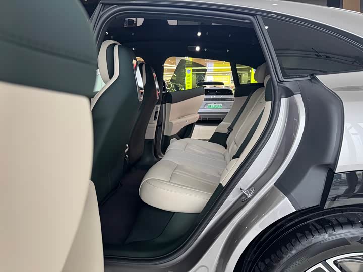 Фото 8 - Xiaomi YU7