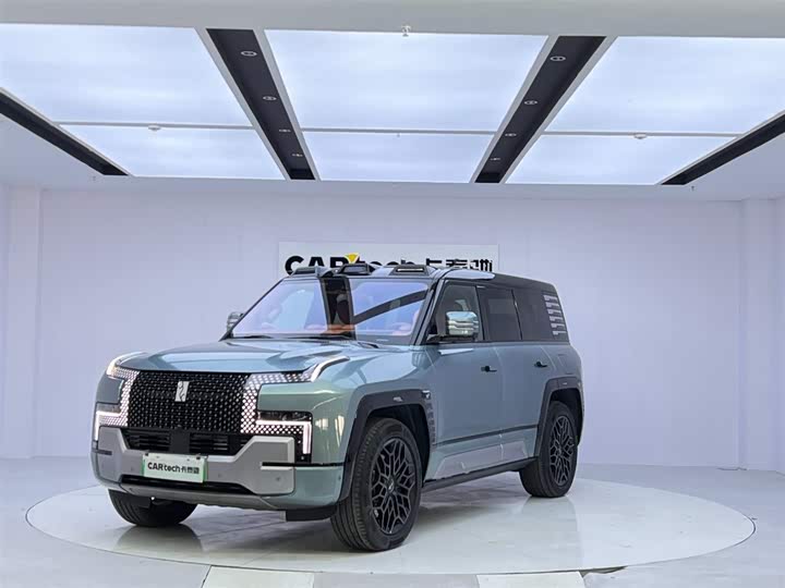 Фото 1 - BYD Yangwang U8