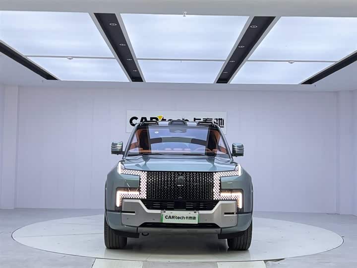 Фото 8 - BYD Yangwang U8