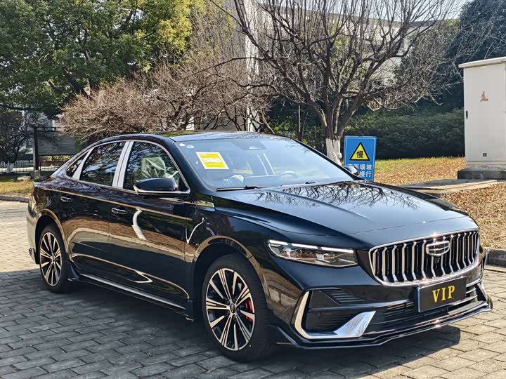 Фото 3 - Geely Preface