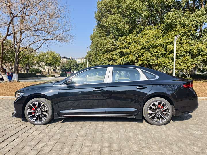 Фото 4 - Geely Preface