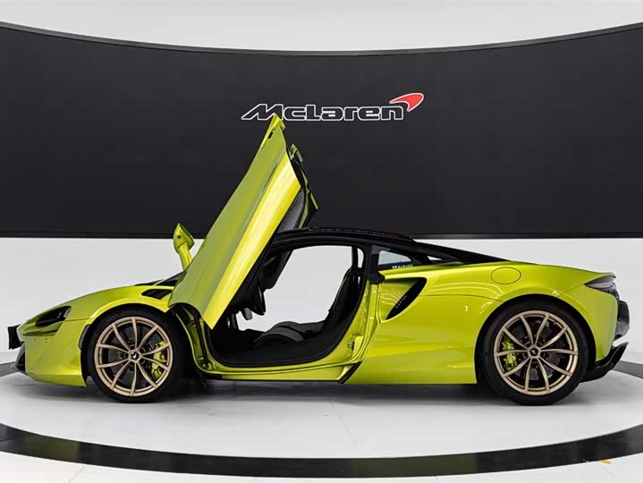Фото 7 - McLaren Artura