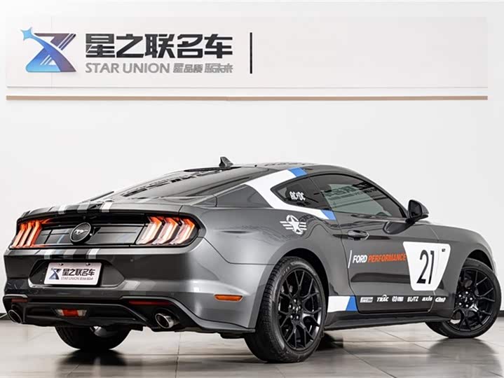 Фото 7 - Ford Mustang