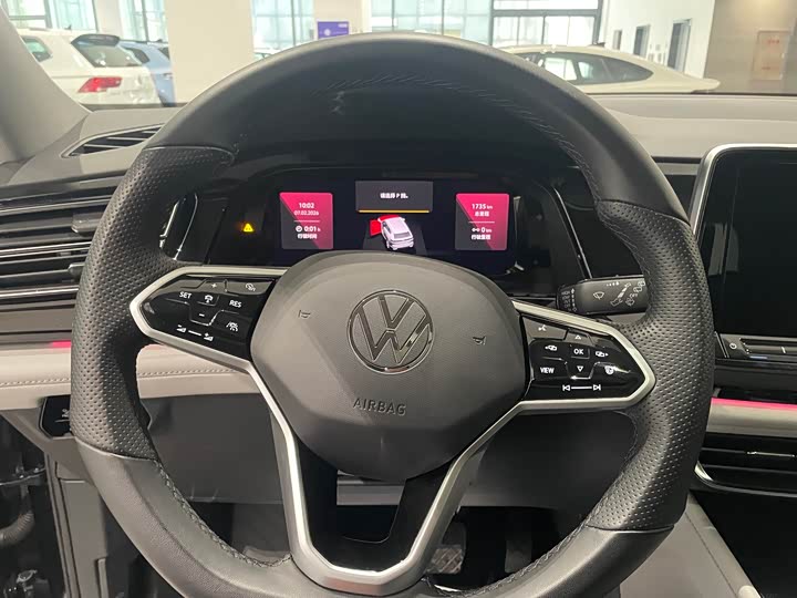 Photo 5 - Volkswagen Teramont Pro