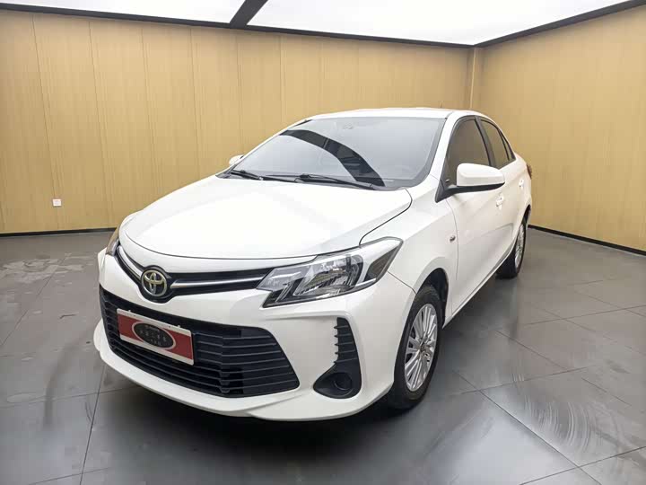 Фото 2 - Toyota Vios