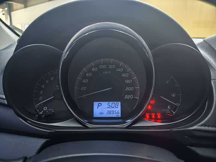 Фото 4 - Toyota Vios