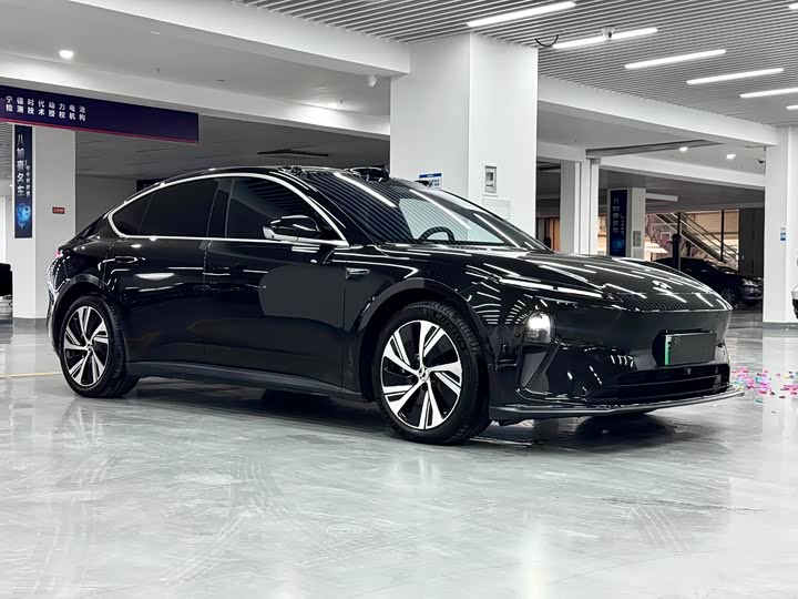 Фото 3 - Nio ET5