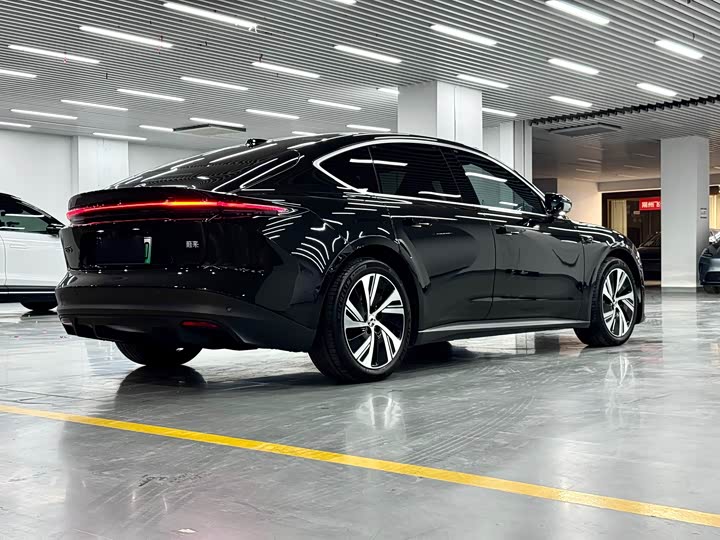 Фото 6 - Nio ET5